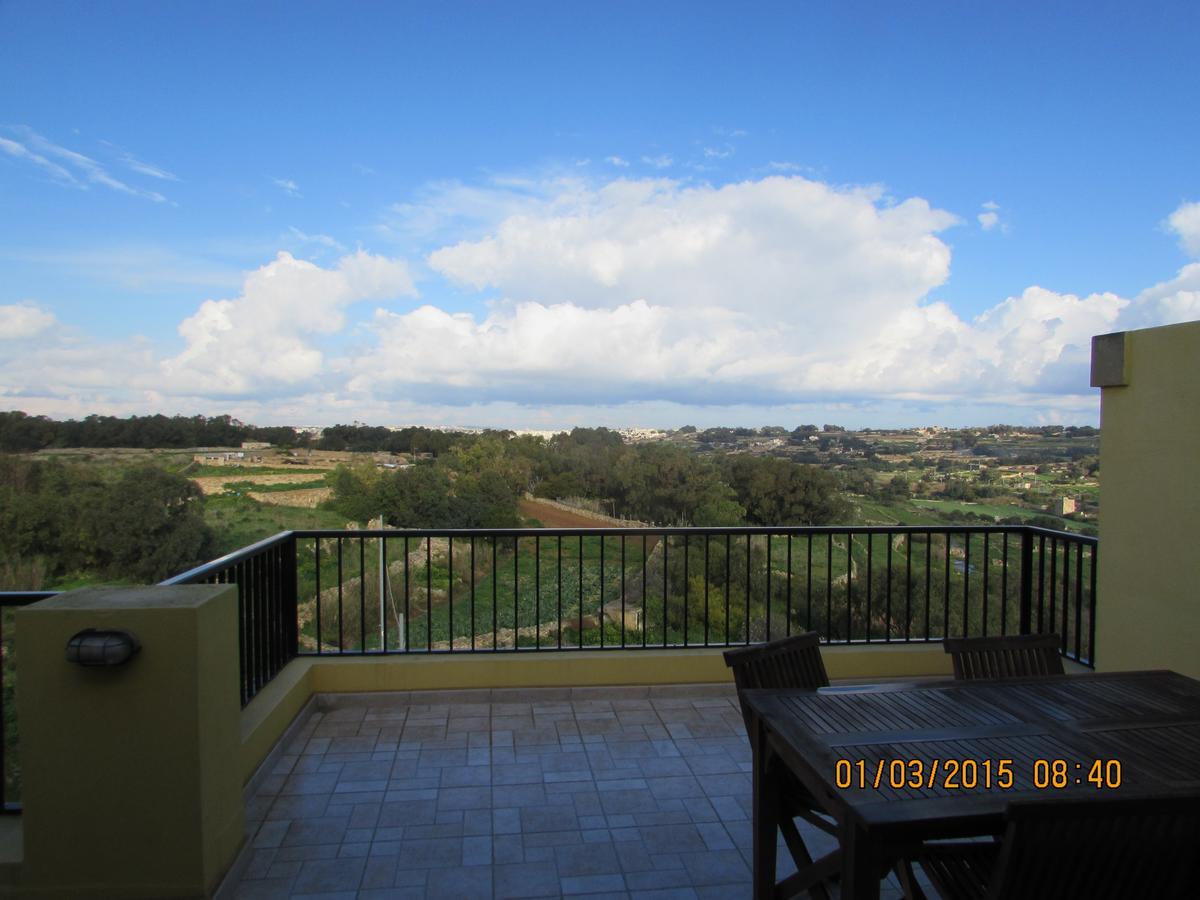 Ferienwohnung Panoramic Penthouse In Marsascala Which Enjoys Sea And Country Views Marsaskala Exterior foto