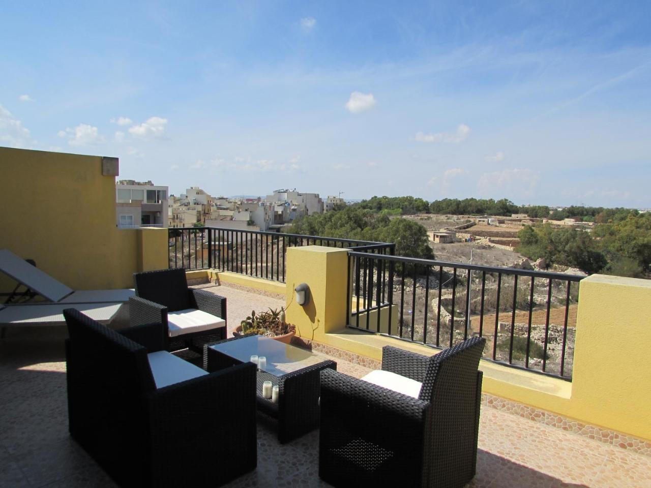 Ferienwohnung Panoramic Penthouse In Marsascala Which Enjoys Sea And Country Views Marsaskala Exterior foto