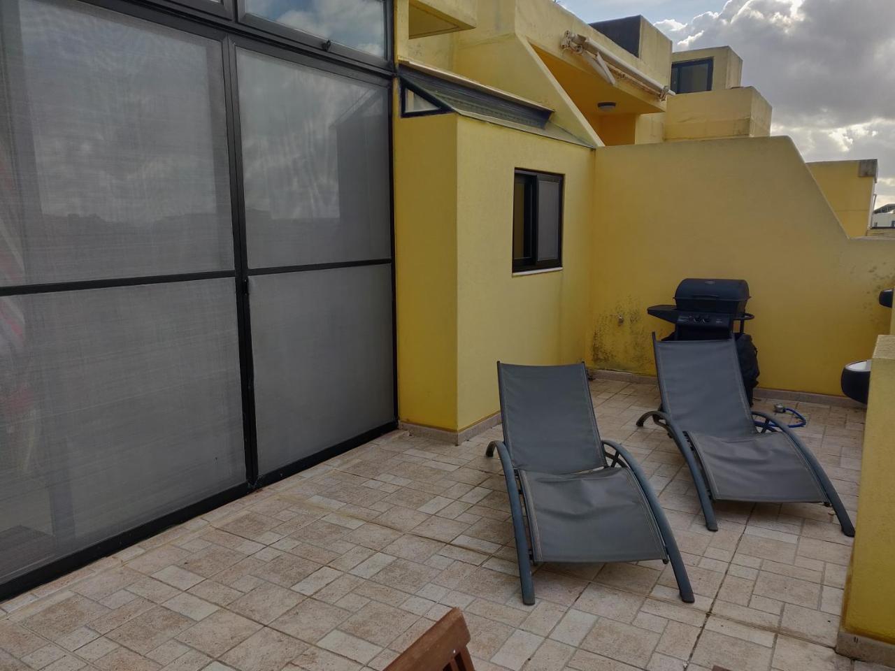 Ferienwohnung Panoramic Penthouse In Marsascala Which Enjoys Sea And Country Views Marsaskala Exterior foto