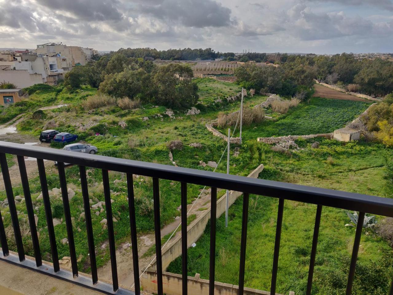Ferienwohnung Panoramic Penthouse In Marsascala Which Enjoys Sea And Country Views Marsaskala Exterior foto