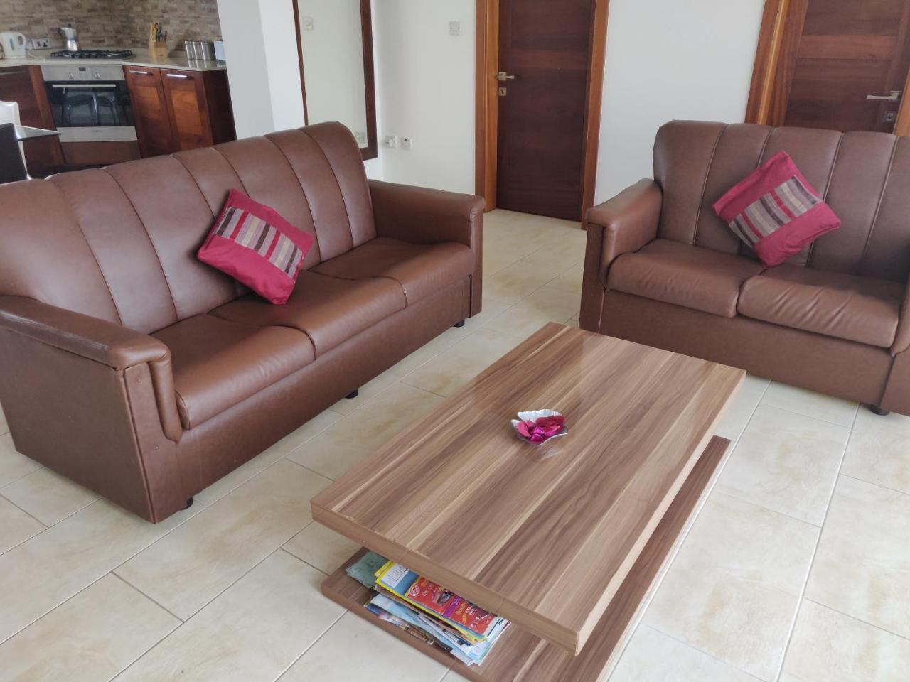 Ferienwohnung Panoramic Penthouse In Marsascala Which Enjoys Sea And Country Views Marsaskala Exterior foto