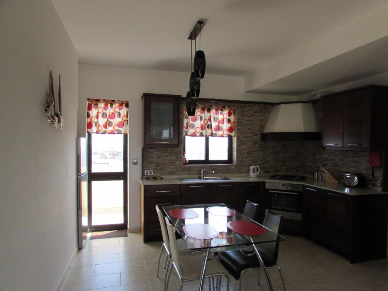 Ferienwohnung Panoramic Penthouse In Marsascala Which Enjoys Sea And Country Views Marsaskala Exterior foto