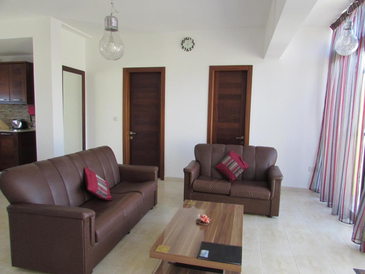 Ferienwohnung Panoramic Penthouse In Marsascala Which Enjoys Sea And Country Views Marsaskala Exterior foto