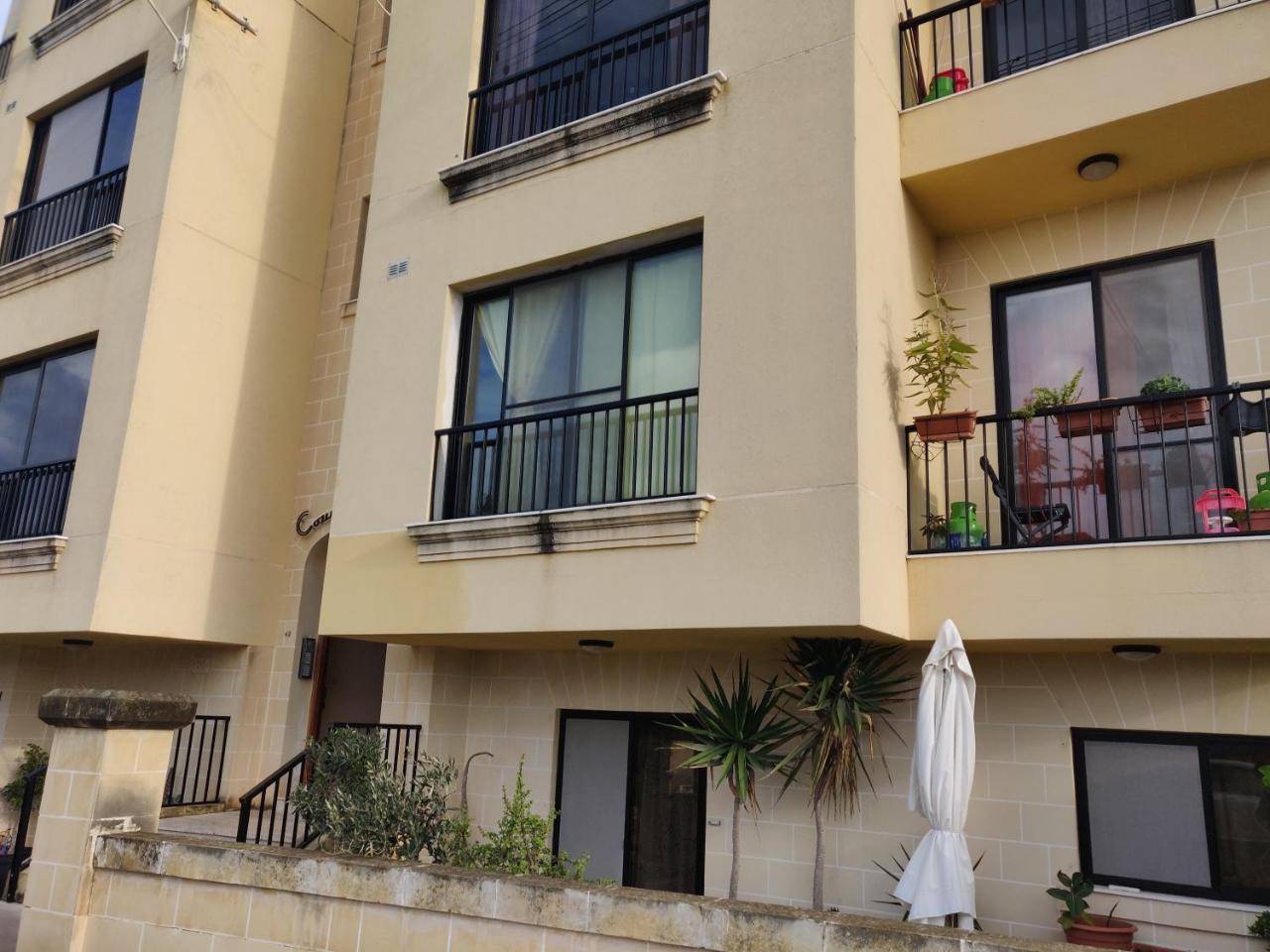 Ferienwohnung Panoramic Penthouse In Marsascala Which Enjoys Sea And Country Views Marsaskala Exterior foto