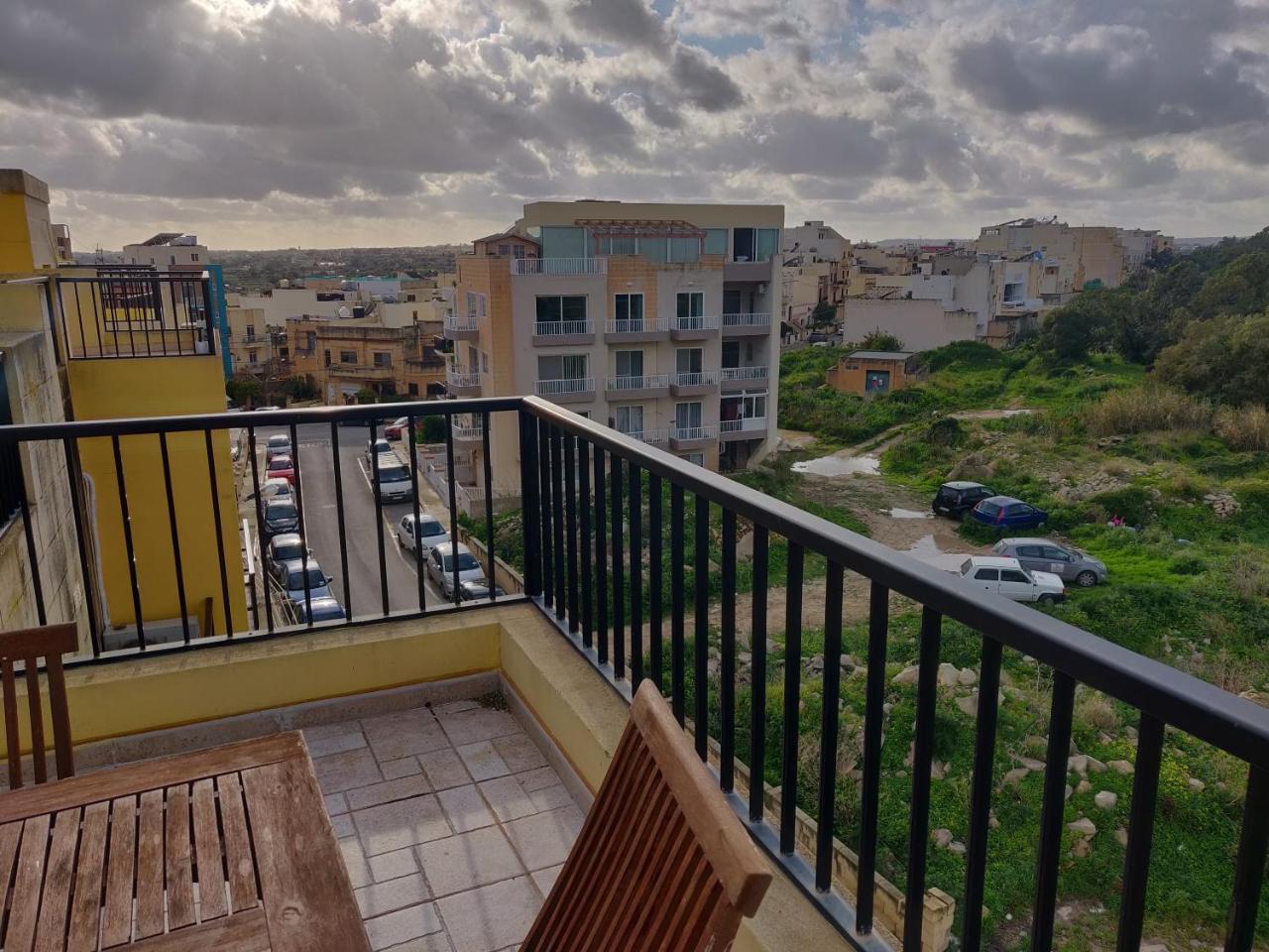 Ferienwohnung Panoramic Penthouse In Marsascala Which Enjoys Sea And Country Views Marsaskala Exterior foto