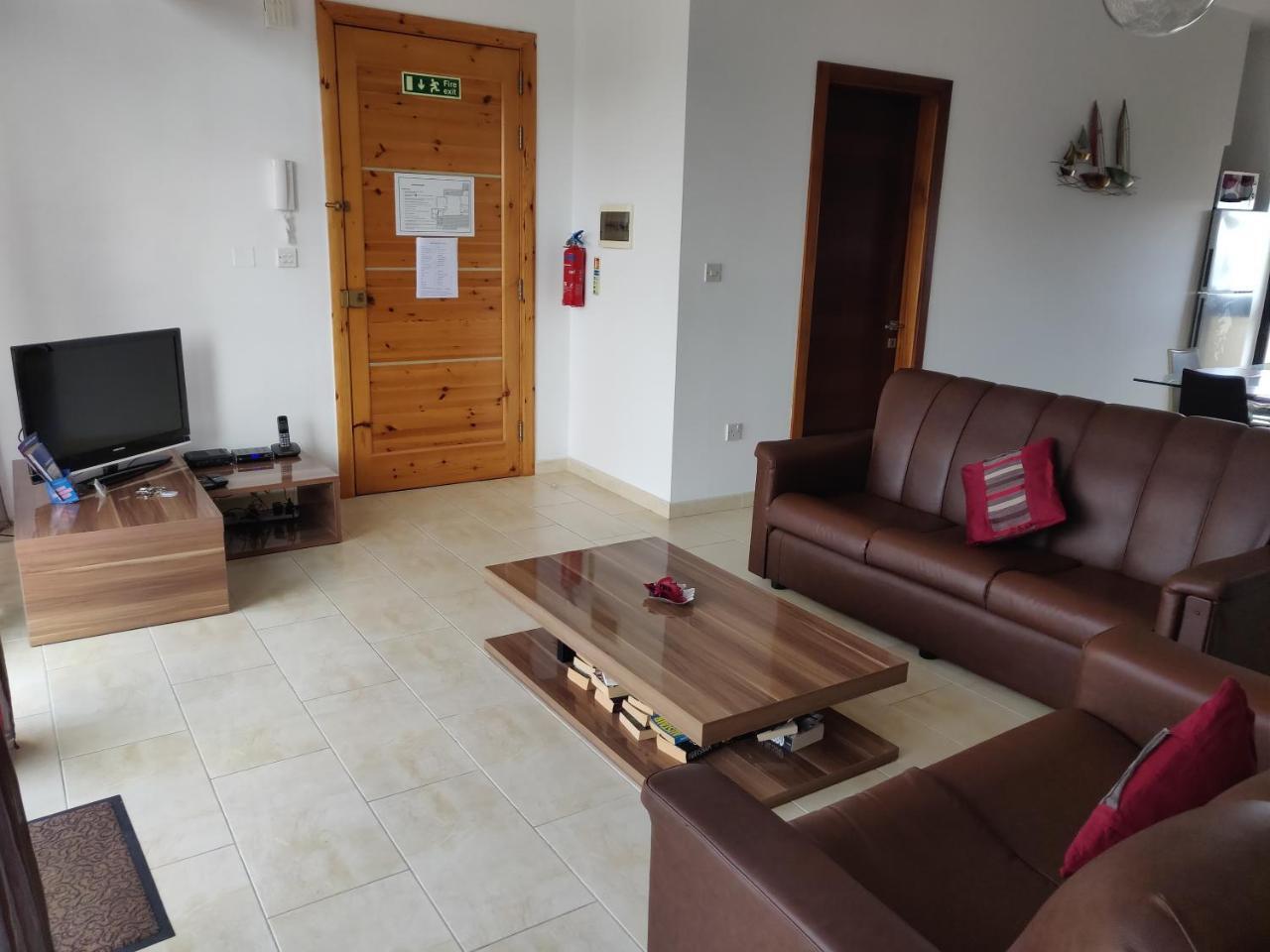 Ferienwohnung Panoramic Penthouse In Marsascala Which Enjoys Sea And Country Views Marsaskala Exterior foto