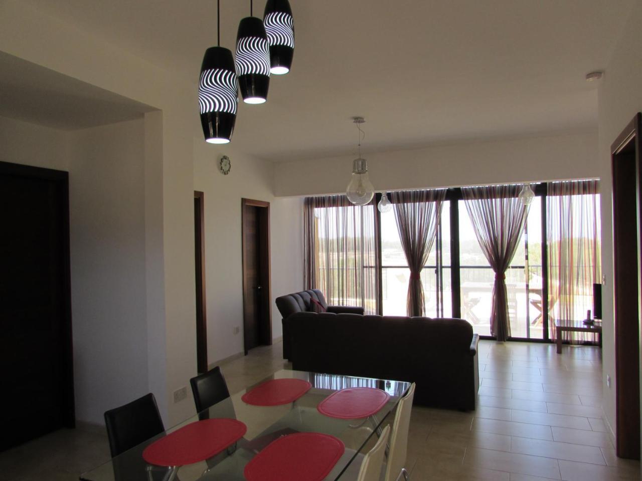 Ferienwohnung Panoramic Penthouse In Marsascala Which Enjoys Sea And Country Views Marsaskala Exterior foto