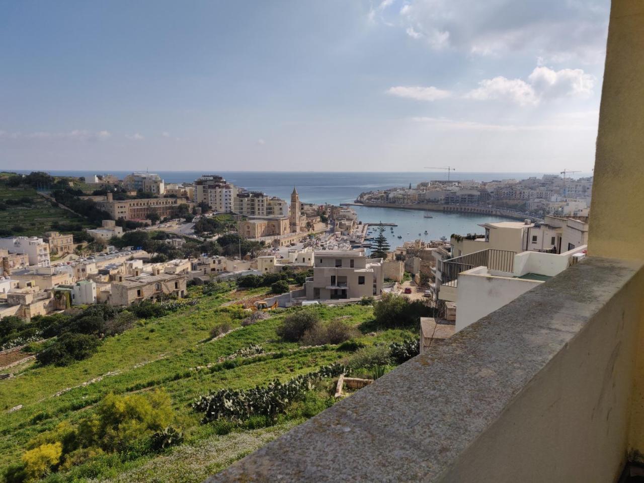 Ferienwohnung Panoramic Penthouse In Marsascala Which Enjoys Sea And Country Views Marsaskala Exterior foto