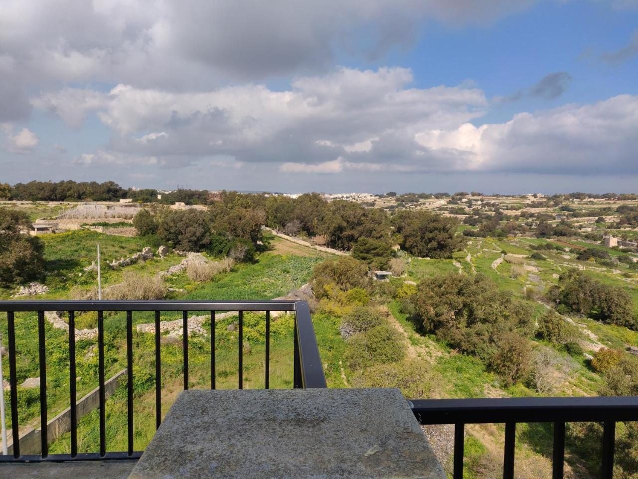 Ferienwohnung Panoramic Penthouse In Marsascala Which Enjoys Sea And Country Views Marsaskala Exterior foto